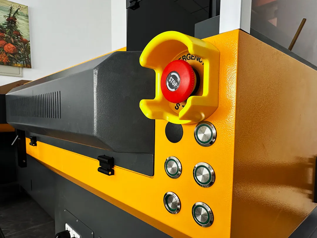 ? 撥開迷霧，洞見真章：UV打印機價格與選購全解析